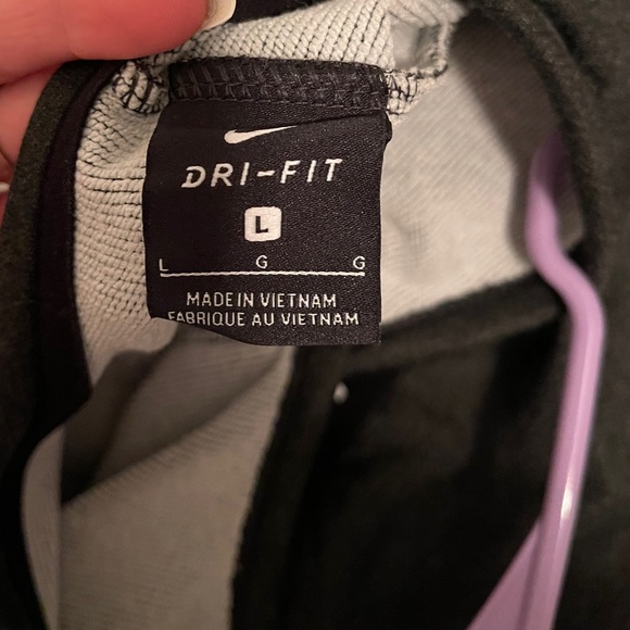 nike top - Picture 5 of 5